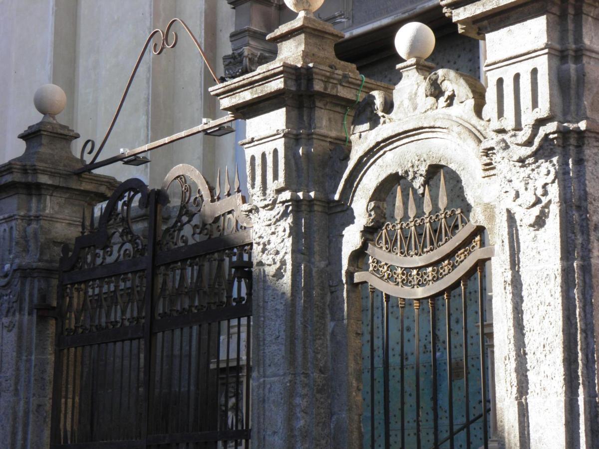 La Stanza Grande Della Luna D'Irene Napels Buitenkant foto
