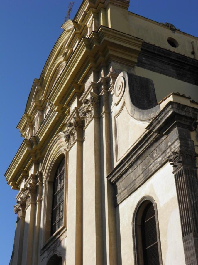La Stanza Grande Della Luna D'Irene Napels Buitenkant foto